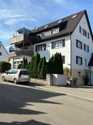 Schöne, hochwertige 4 Zimmerwohnung mit sonnigem Balkon