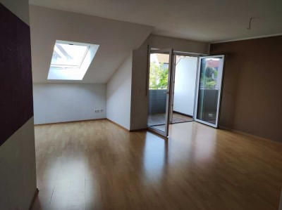 Barrierefreie 2 Zimmer Dachwohnung in 63834 Sulzbach am Main
