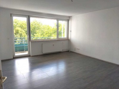 Sehr schöne 4 Zimmer Wohnung mit Balkon in Gelsenkirchen zu vermieten