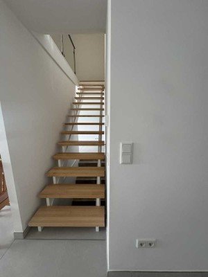 Charmantes Einfamilienhaus mit Garten und Garage