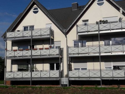 Attraktive 3-Zimmer-EG-Wohnung mit Balkon in Rosbach