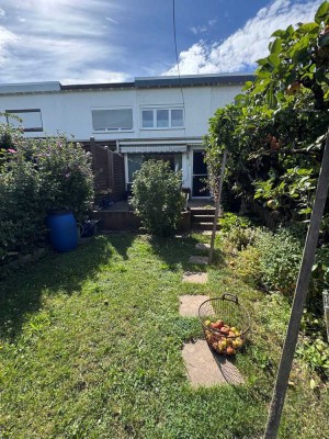 Die Alternative zur ETW: Gepflegtes May Haus mit EBK in ruhiger Wohnlage von F-Praunheim