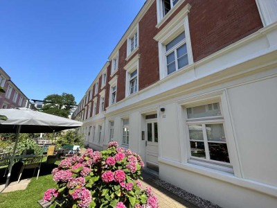 Erstbezug nach Kernsanierung – Stilvolles, 
möbliertes Luxus-Apartment!
