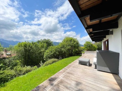 Villa in herausragender Lage und überragendem Blick auf die Bergkette