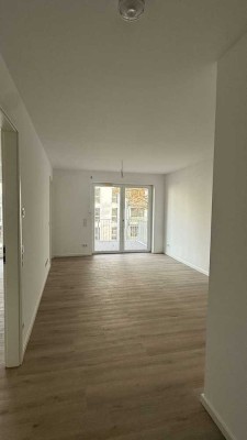 Helle 2-Zimmer Wohnung im 1. OG mit Balkon