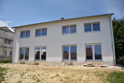 Erstbezug: 1000MB Glasfaser, Doppelhaushälfte mit Garten
