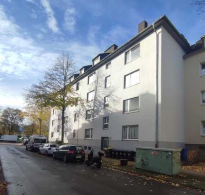 **** RESERVIERT ***Gepflegte und helle 3-Zimmer Wohnung (2.OG) in Rüttenscheid zu vermieten!