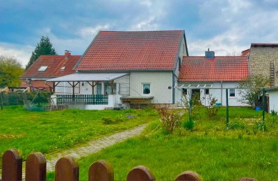 Einfamilienhaus auf Eigentumsgrundstück mit Scheune und Garage!