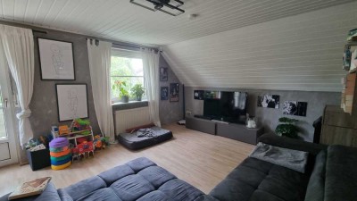 Stilvolle 3-Zimmer-Maisonette-Wohnung mit Balkon in Biebesheim am Rhein