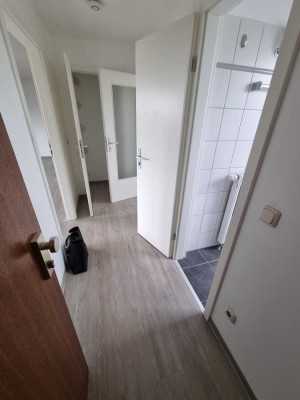 2-Zimmer-DG-Wohnung mit modernem Tageslichtbad