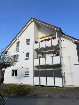 Sonnige 4-Zimmer-Wohnung mit Balkon in Kraichtal/(Unteröwisheim