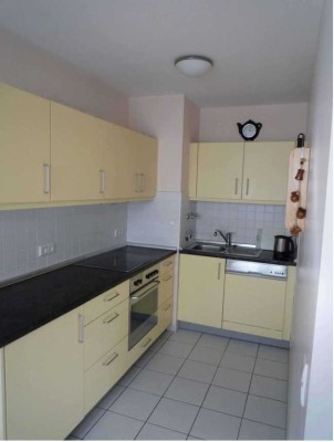Geschmackvolle 2-Zimmer-EG-Wohnung mit Balkon und EBK in Feldmoching
