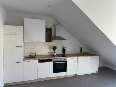 Geschmackvolle 2-Zimmer-Dachgeschosswohnung mit EBK in Karlsruhe