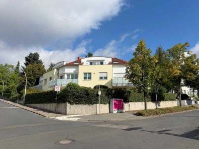 Bad Soden-City: edle, sonnige 2-Zi-Whg mit gr. Garten, ideal für den glücklichen Single!