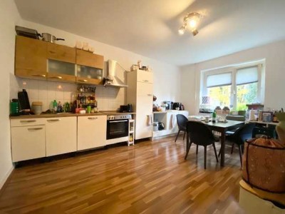 *ab 01.03.25* 2 Zimmer,  Sonnenbalkon,  Bad mit Fenster