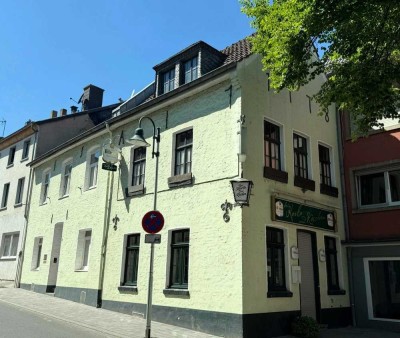 Wohn - und Geschäftshaus im Zentrum von Linnich mit Entwicklungspotenzial