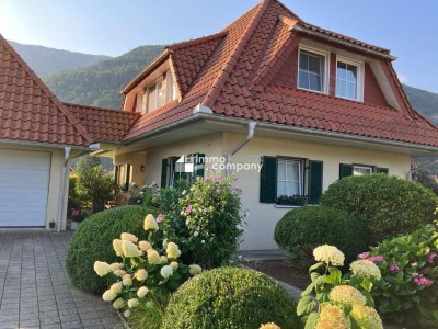 Neuwertiges, wunderschönes Landhaus in Ebensee, nur 300Meter zum Traunsee.