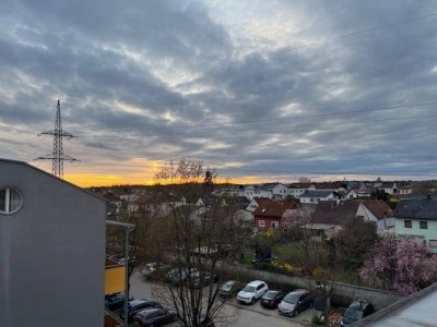 Sonnige 2-Zimmerwohnung mit großer Dachterrasse!