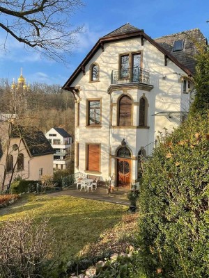 Lichtdurchflutete 3,5-Zimmer Dachgeschosswohnung am Neroberg