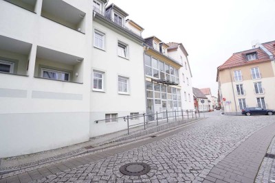 **NEU**SENIORENWOHNUNG - barrierefrei und altersgerecht** 1-Raum-Wohnung mit Loggia
