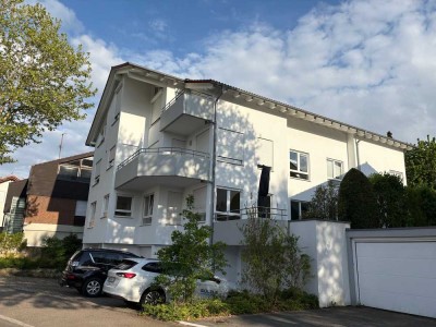 In Bestlage Tannenberg in Böblingen, 2,5 Zimmer Hochparterre-Wohnung in einem 5-Familienhaus