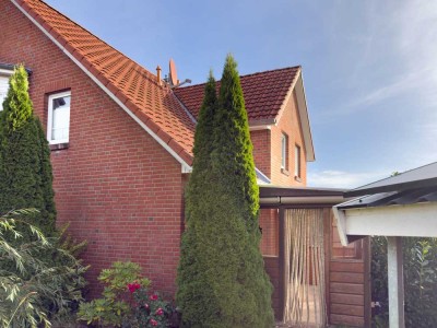 Charmante Doppelhaushälfte mit vielen Gestaltungsmöglichkeiten