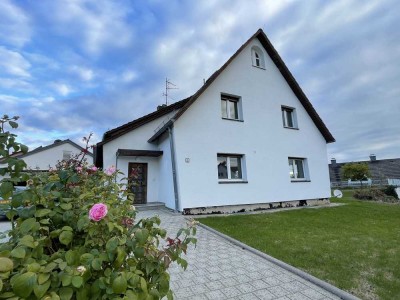 ***Familienparadies in Glashütten***6 Zi.-Einfamilienhaus mit Einbauküche und Kamin
