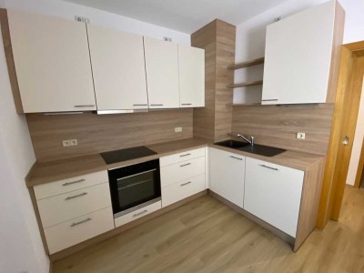 ** Mit Traumküche ** Sanierte 2 Raum Terrassenwohnung sucht freundliche Mieter