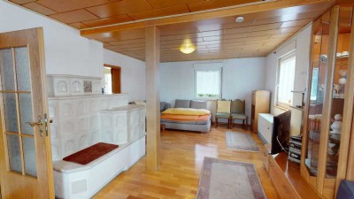 Schickes Wohnhaus mit großem Nebengebäude und Traumgrundstück