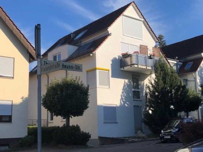 Geschmackvolle 3-Zimmer-Wohnung mit Einbauküche in Weinstadt