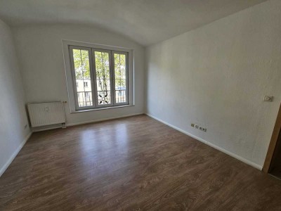 Geräumige 1-Zimmer-Wohnung mit Balkon und Einbauküche in Chemnitz