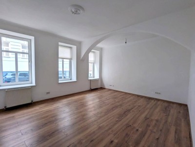 Charmante 2-Zimmer-Altbauwohnung mit Kaminanschluss – Top-Anbindung!
