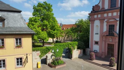Moderne 2-Zimmer Maisonette-Wohnung mit Balkon in Veitshöchheim