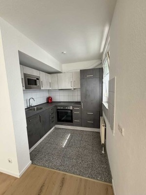 Moderne 1-Zimmer-Wohnung mit neuer Einbauküche in ruhiger Lage von Mannheim-Niederfeld