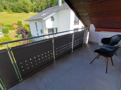 Schöne und gepflegte 1,5-Raum-DG-Wohnung mit Einbauküche in Aalen