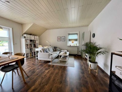 +++ Helle 2-Zimmer-DG-Wohnung im Lautertal +++