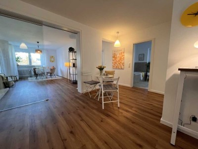 Erstbezug! Hochwertig renovierte 3 Zimmerwohnung mit beeindruckender Aussicht