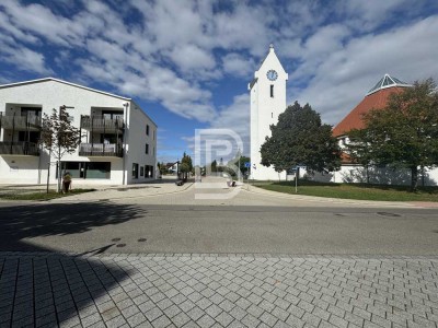 Exklusive, teilmöblierte 2,5-Zi-Dachgeschosswohnung mit Loggia und Carport in ruhiger Wohnlage