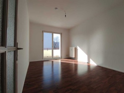 Altbaujuwel mit Südbalkon & Keller – Jetzt Besichtigung vereinbaren: 0172-3261193