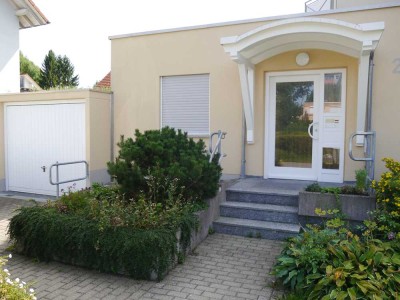 Wie ein kleines Haus.... Erdgeschosswohnung mit Garage und Stellplatz in Bad Dürrheim