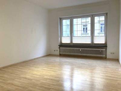 ***Nordend/Nähe Bergerstraße*** teilmöblierte 2-Zimmerwohnung