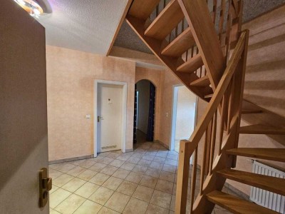 Große 4 ZKB ca 150qm²