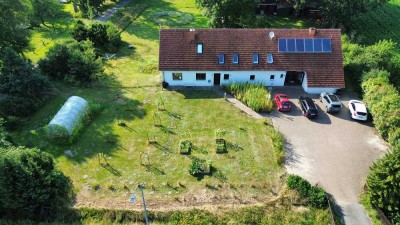 Landhaus mit großzügigem Grundstück und Blick ins Grüne