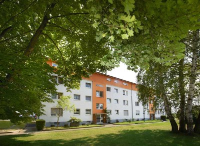 SSehr schöne und besondere 3 ZKB DG-Wohnung mit Balkon