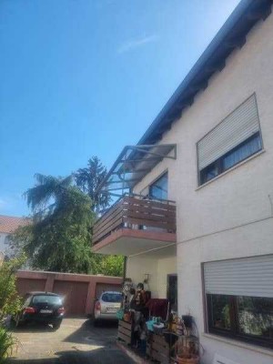 MFH mit 5 Einheiten mit ca. 330 qm Wohnfläche auf einem  600 qm Grundstück im Alleinauftrag