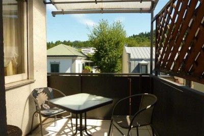 Ab Oktober frei:  Komplett möbl. Apartment mit Loggia in Baden-Baden nahe SWR inkl. Strom, Wlan