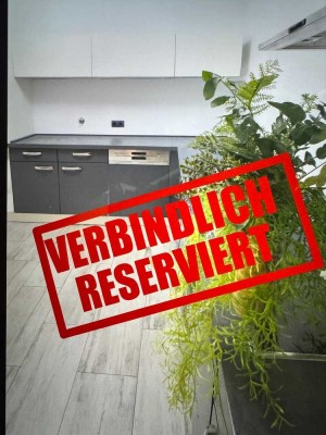 *RESERVIERT *2018 Saniert* Leerstehend – 4 Zimmer + EBK+ Stellplatz