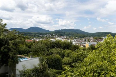 Zweifamilienhaus mit Panoramablick in bester Lage!
