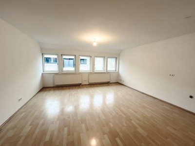 Helle 4-Zimmer-Maisonettewohnung mit großzügiger Terrasse