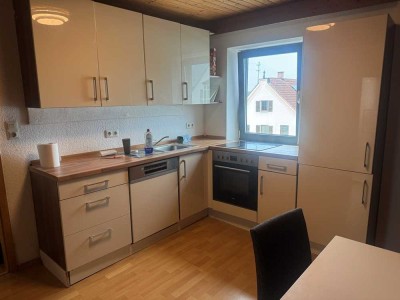 "Vermietete, zentrumsnahe und großzügige 4-Zi.-DG Wohnung in Thannhausen"